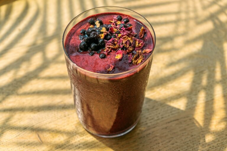 Anti-Inflammatory Berries & Beets Smoothie with Chia Seeds & Pineapple