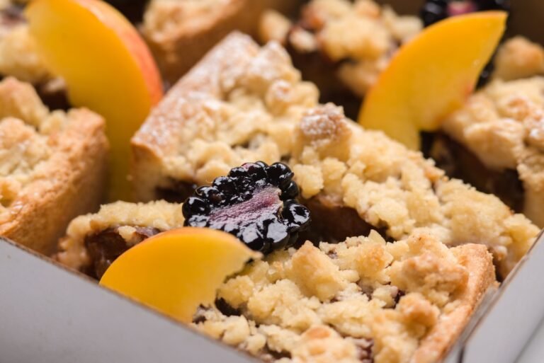 15-Minute Skillet Roasted Cinnamon Peach Oat Crumble
